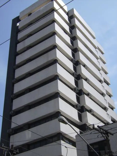 Fachada do Century Center, Liberdade