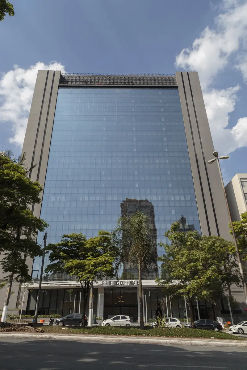 Fachada — Pinheiros Corporate, Pinheiros