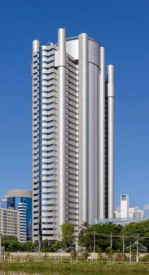 Fachada — Plaza Centenário (Robocop), Brooklin Novo