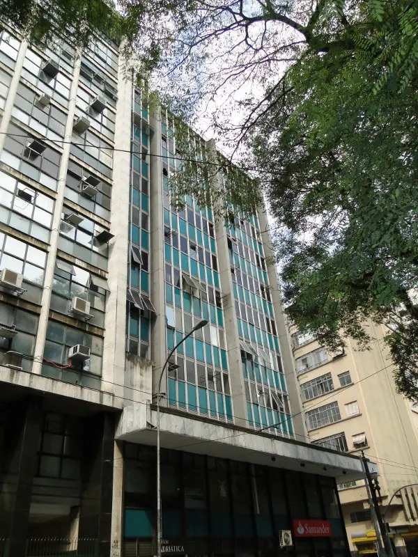 Fachada — Ed. Adriatica, República