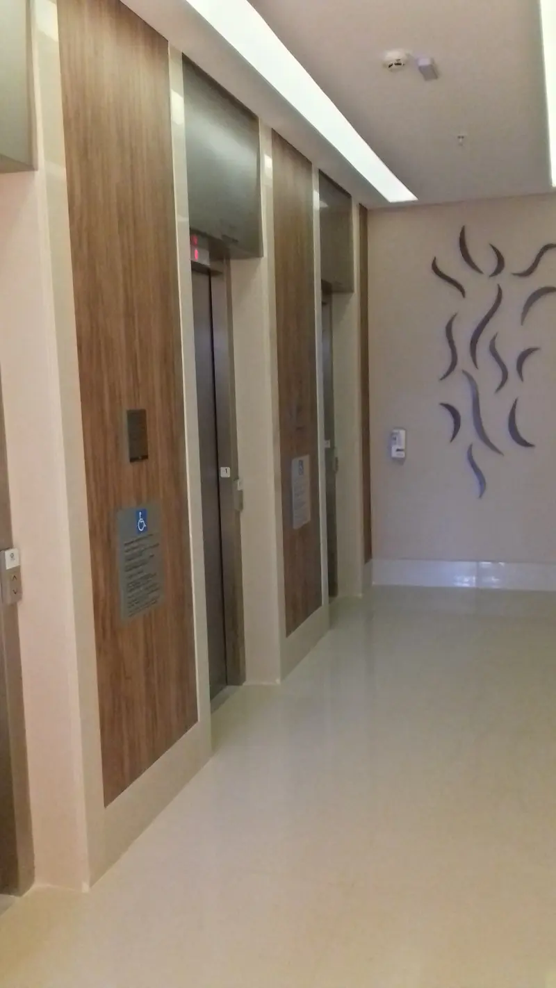 Hall de entrada — New Office Augusta, Consolação
