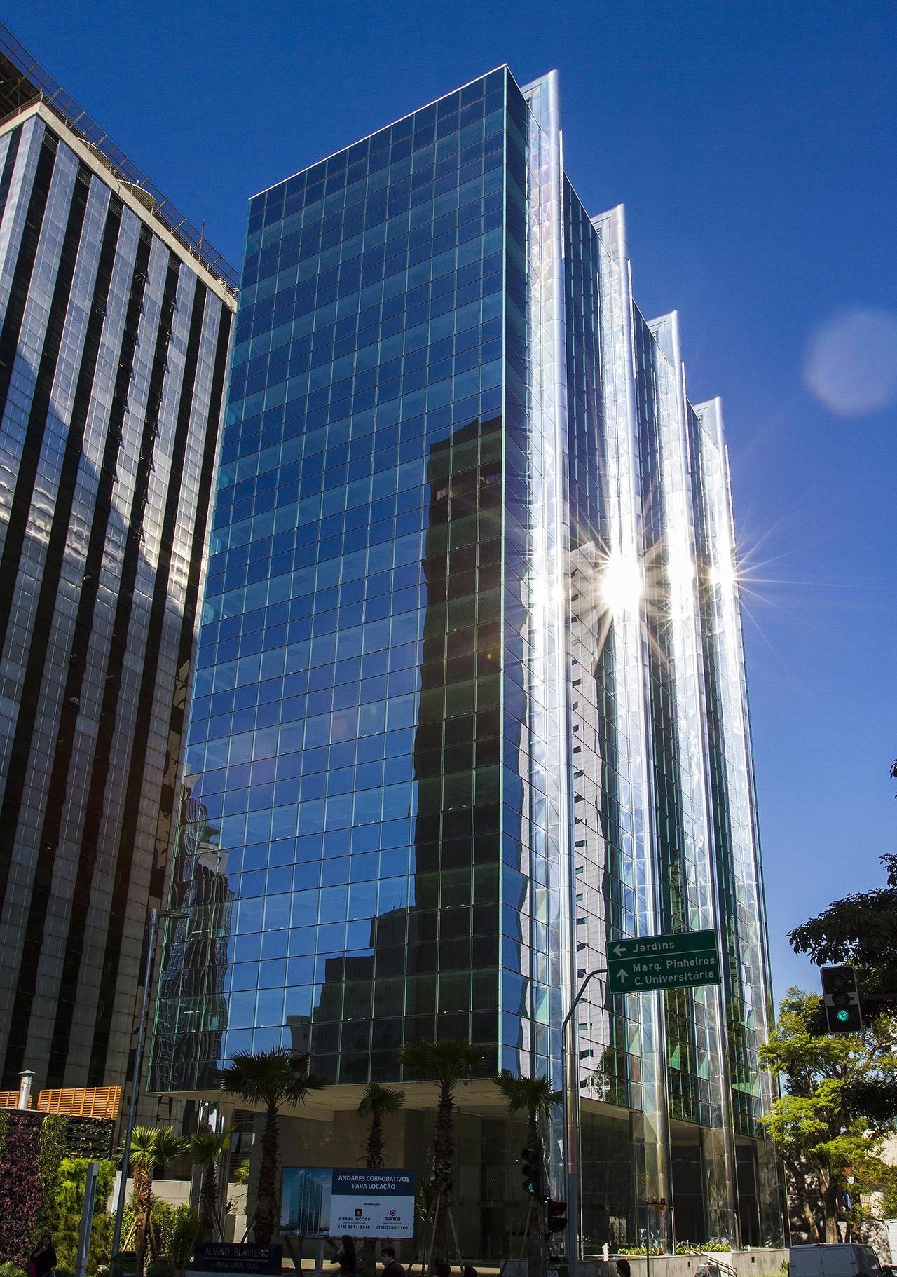 Alvino Slaviero – Faria Lima, escritório corporativo