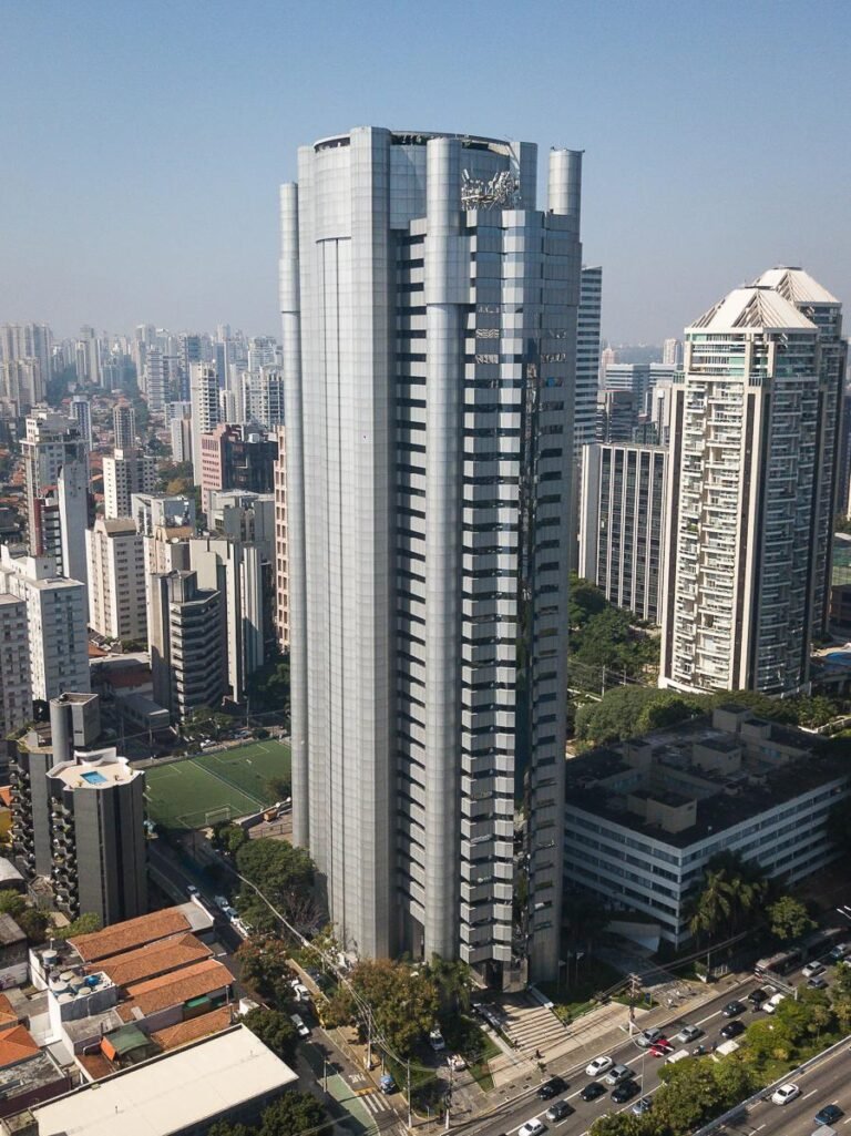 Plaza Centenário ( Robocop ) – Berrini