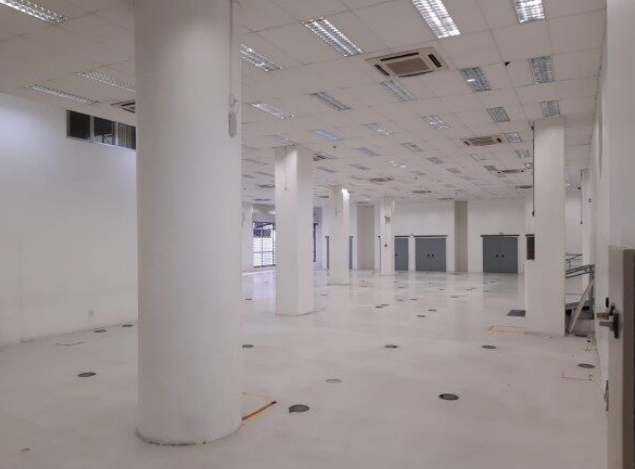 Yervant Kissajikian – Avenida Paulista, escritório corporativo — foto 5