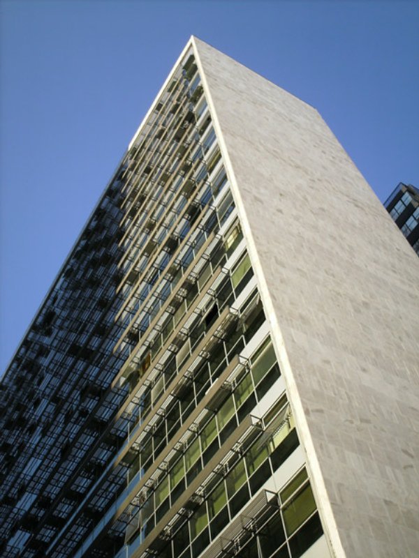 Comercial 5ª Avenida — Av. Paulista, 726, Paulista
