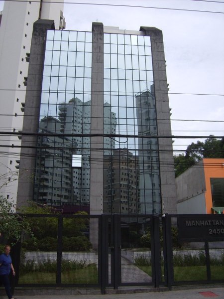 Manhattan - Guilherme D. Villares — Av. Dr. Guilherme D. Villares, 2450, Morumbi