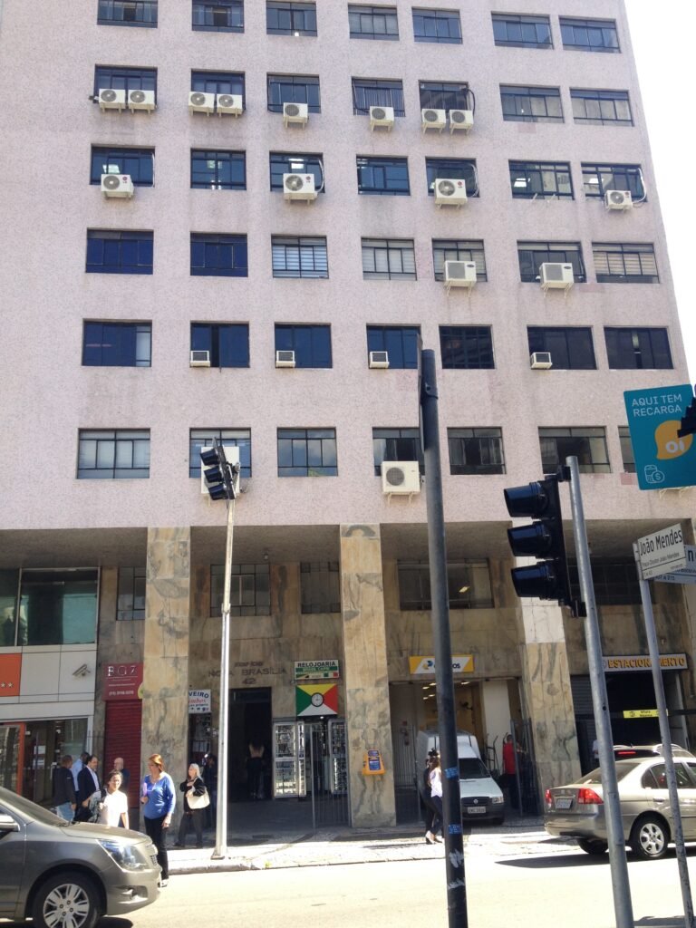 Nova Brasília — Pça. João Mendes, 42, Centro