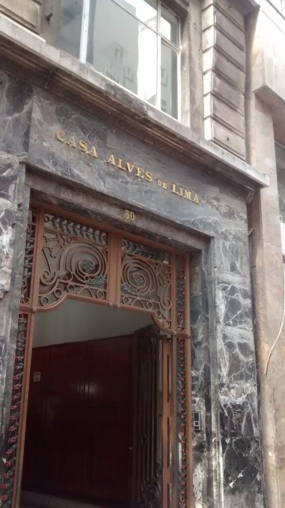 Casa Alves de Lima — Rua Barão de Itapetininga, 50, Centro