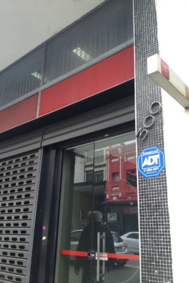 Centauro — Avenida Brigadeiro Luís Antônio, 300, Bela Vista