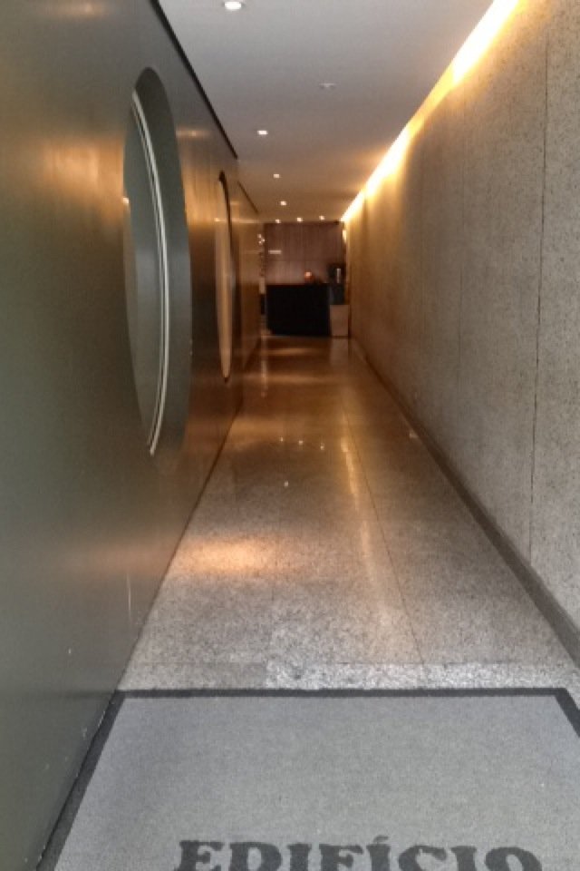 Centauro — Avenida Brigadeiro Luís Antônio, 300, Bela Vista