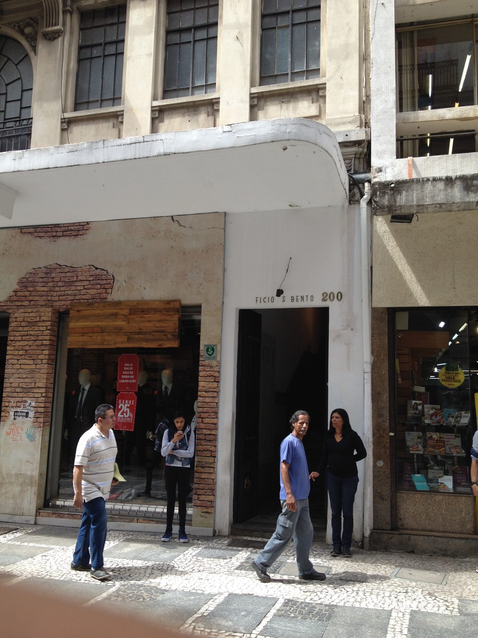 Sao Bento - 200 — Rua São Bento, 200, Centro