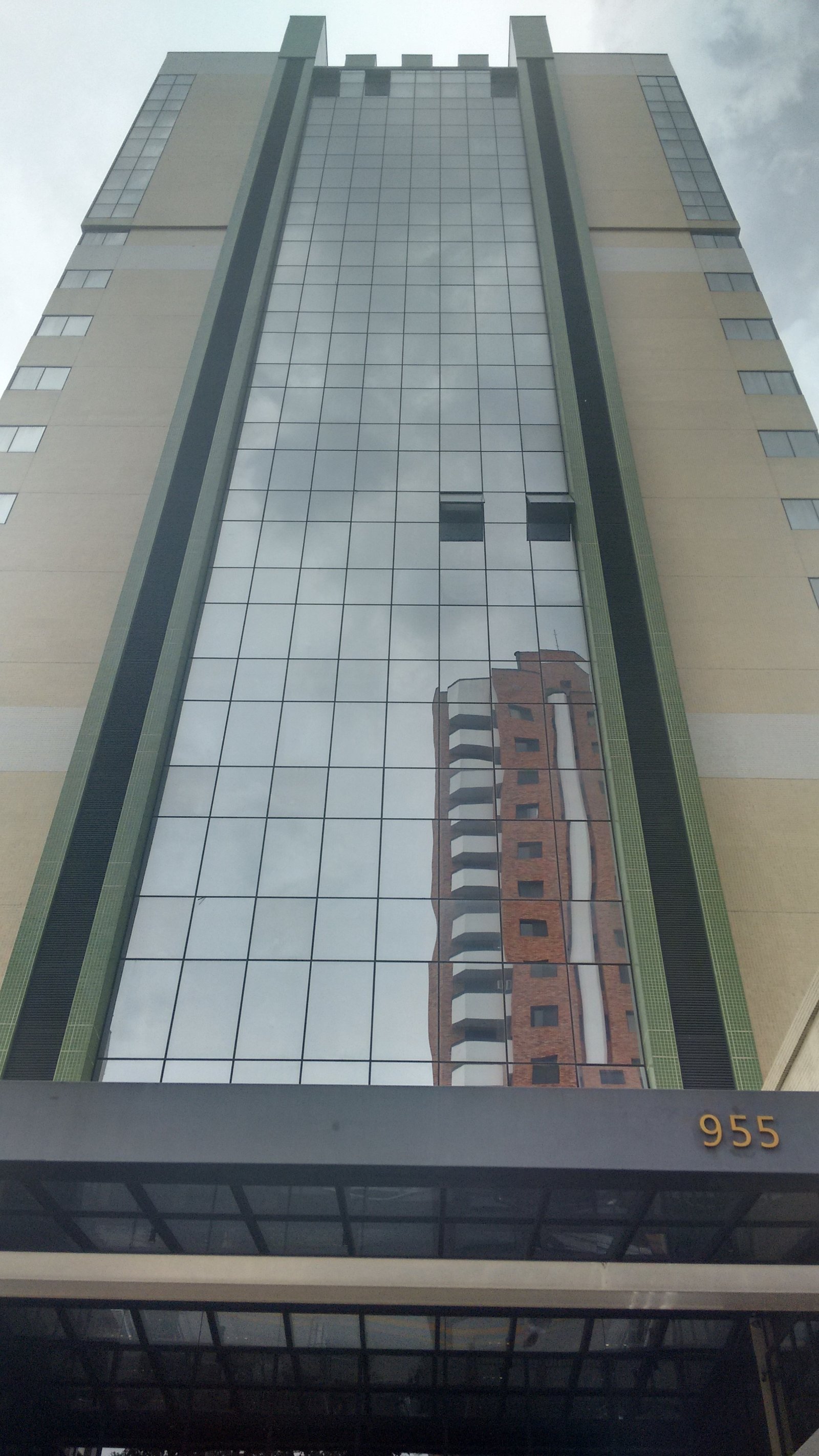 Fachada do Office Tower, São Paulo