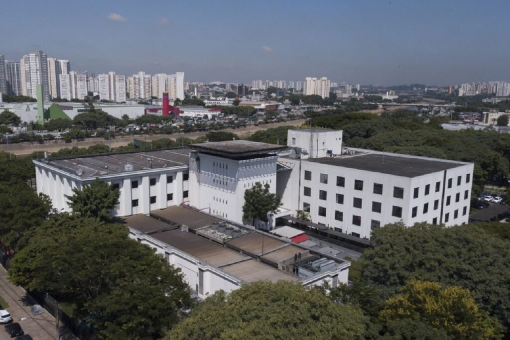 Fachada do Barra Funda em Freguesia do Ó, São Paulo