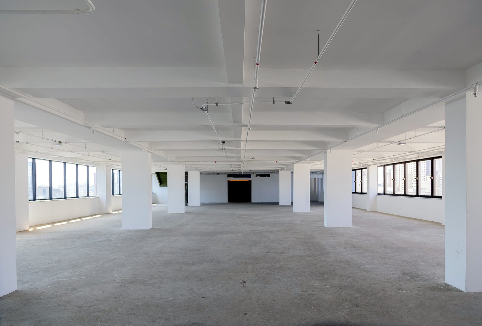Fachada do Pinheiros Corporate em Pinheiros, São Paulo