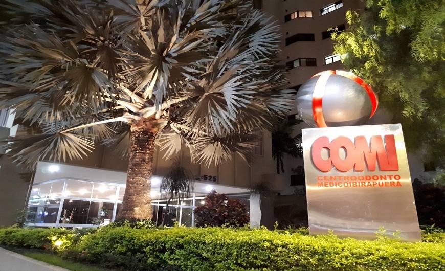 Fachada do COMI -  Centro Odontomédico Ibirapuera, São Paulo