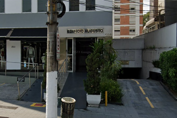 Augusto — Rua Henrique Schaumann, 286, Henrique Schaumann