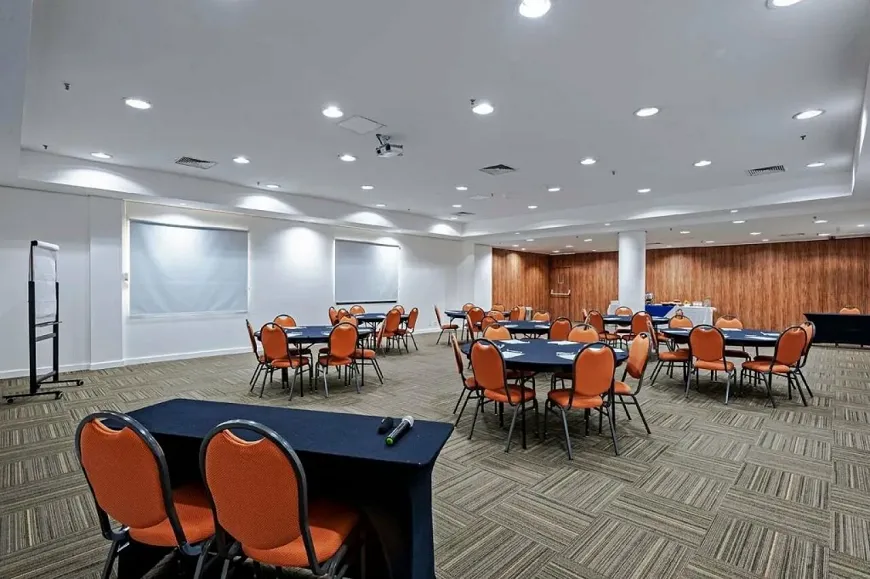 Fachada do Moema Office Tower, São Paulo
