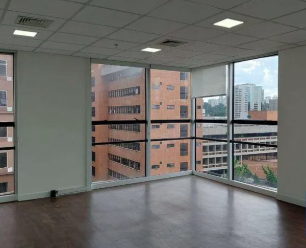 Fachada do Ralph Rosemberg em Santo Amaro, São Paulo