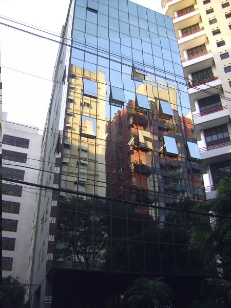 Esther — Rua Itacema, 128, Itaim Bibi