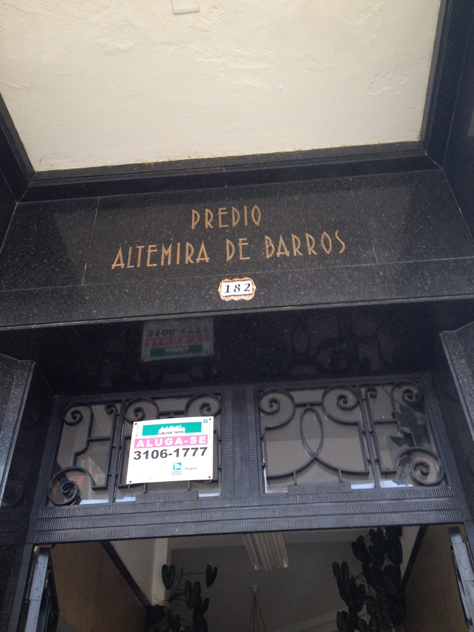 Altemira de Barros — Praça Doutor João Mendes, 182, Centro