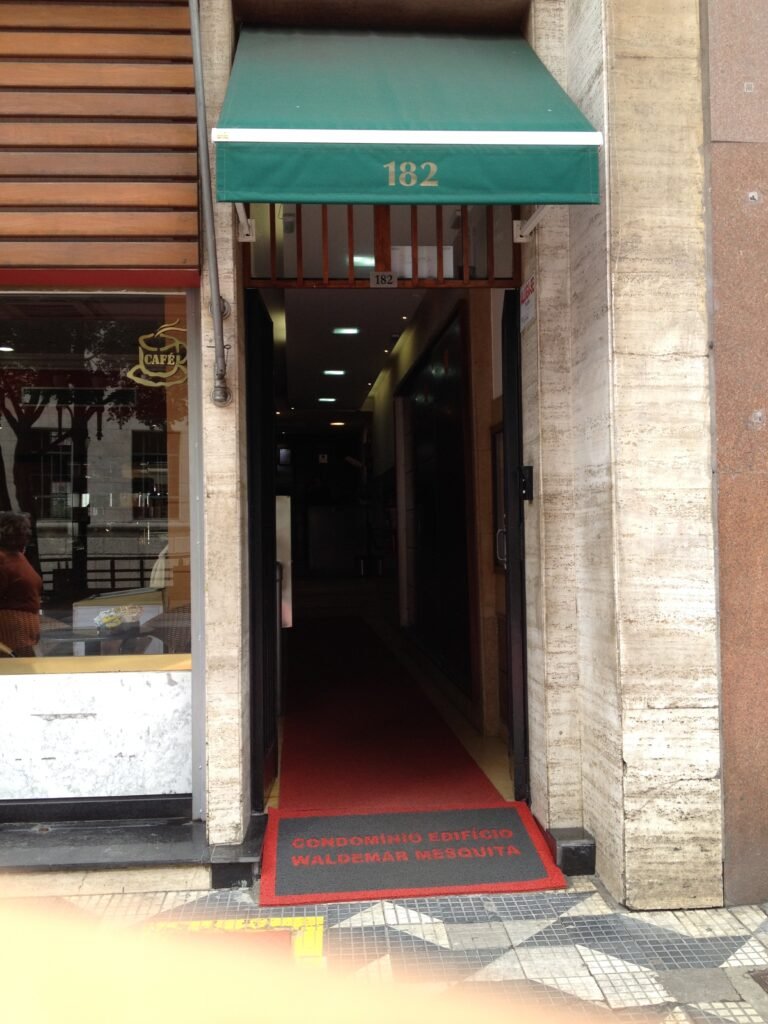 Waldemar Mesquita — Rua Líbero Badaró, 182, Centro