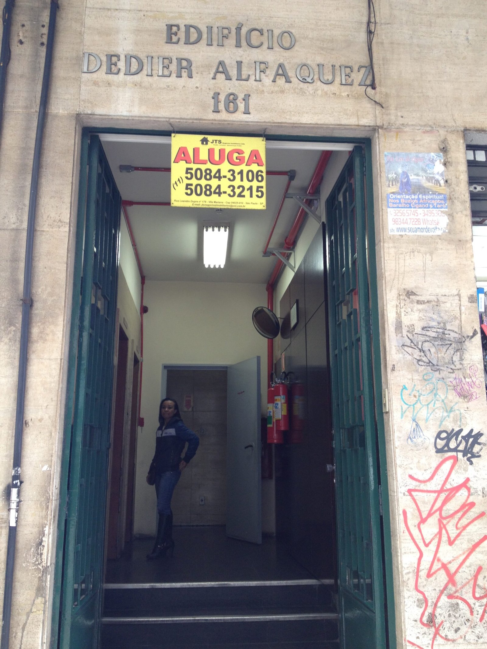 Dedier Alfaguez — Rua Quintino Bocaiúva, 161, Sé