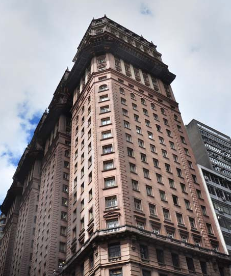 Martinelli - SP — Rua Líbero Badaró, 504, Centro