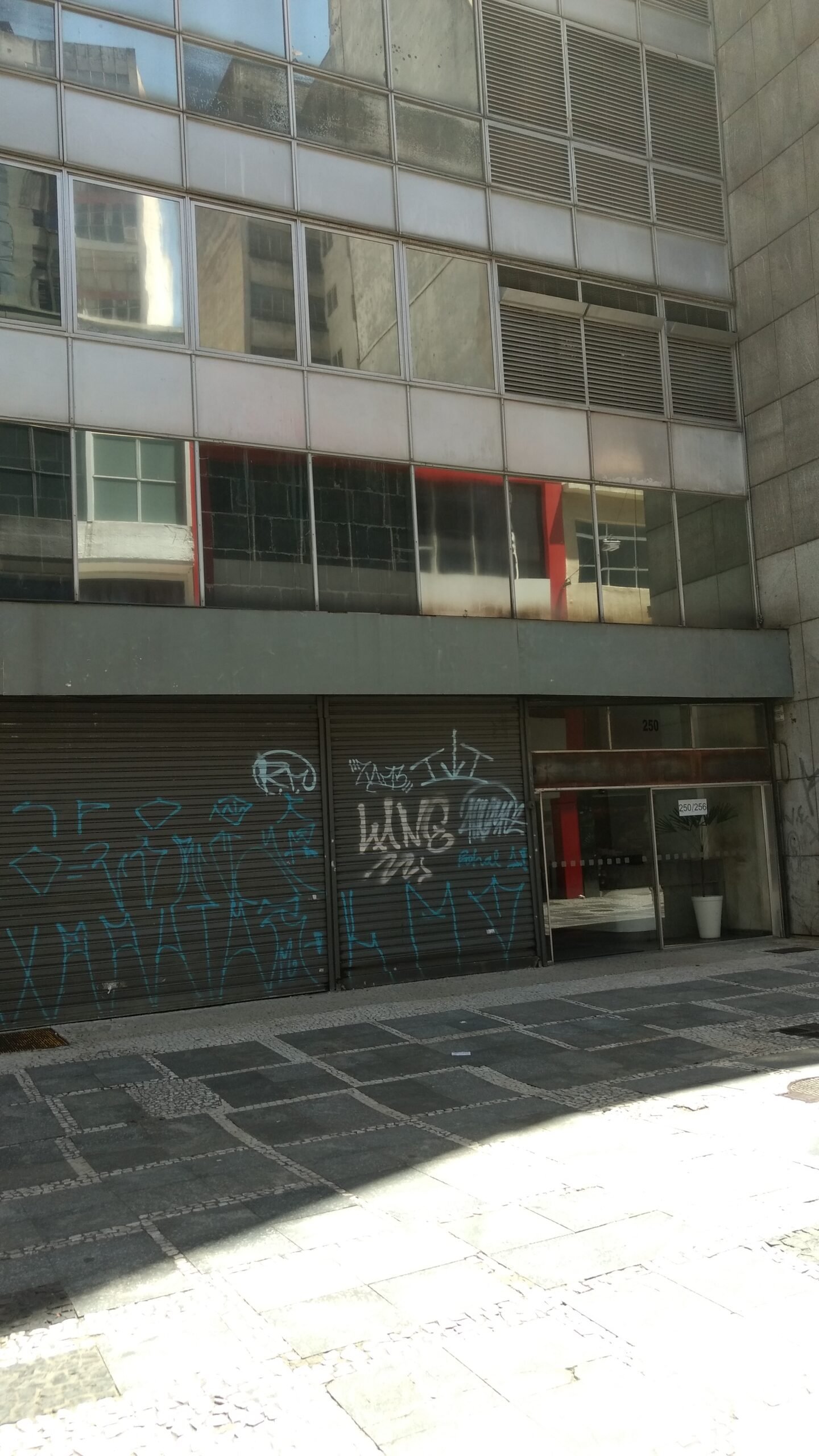 Barão de Iguape — Rua Direita, 250, Sé