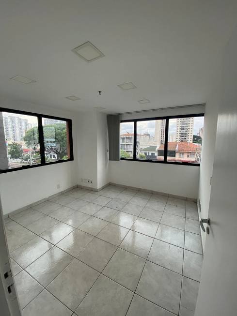 Santa Cruz Business Center — Rua Domingos de Moraes, 2777, Saúde