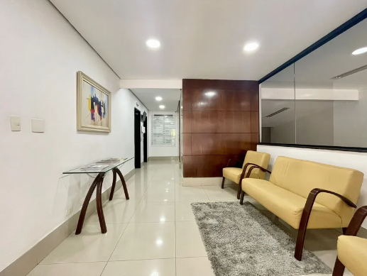 Renata — Avenida Pacaembu, 746, Barra Funda