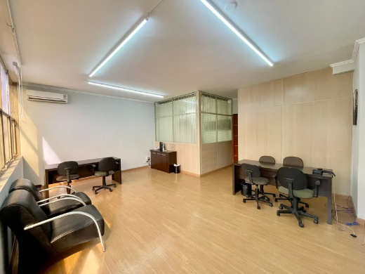 Renata — Avenida Pacaembu, 746, Barra Funda